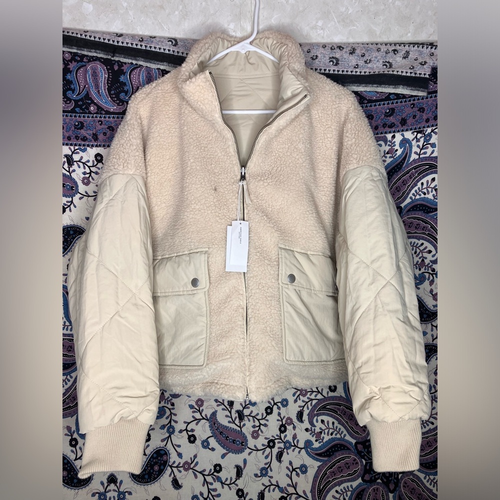 American Eagle chill puffer jacket NWT